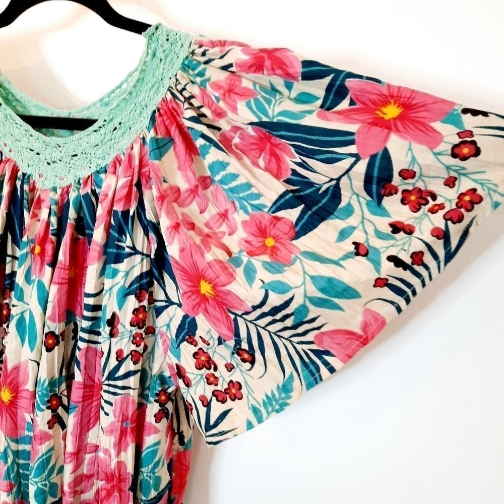 Vintage Mumu Fits size Small Medium Large Tropical Print Crocheted Neck - Picture 4 of 5